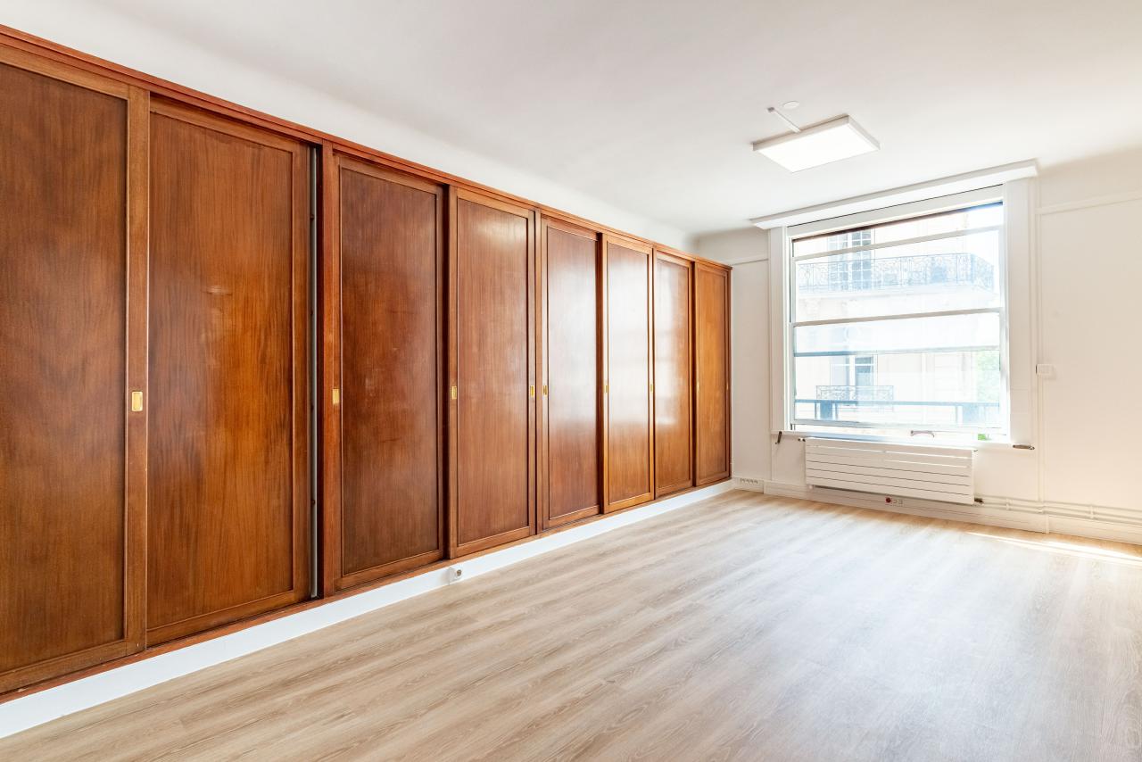 Bureau Paris 329m² Location bureau Paris OLBUR2533596 10